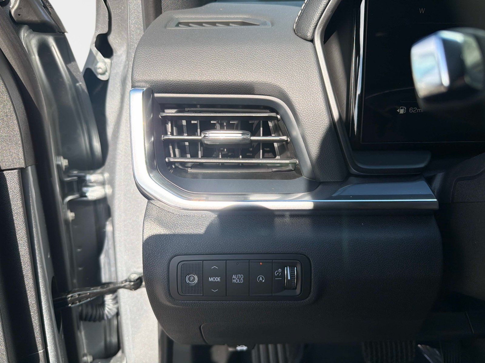 New 2027 GMC Terrain Elevation w/ Elevation Premium Package FWD image 29