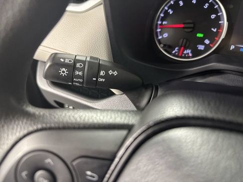 Used 2021 Toyota RAV4 XLE AWD/4WD image 15