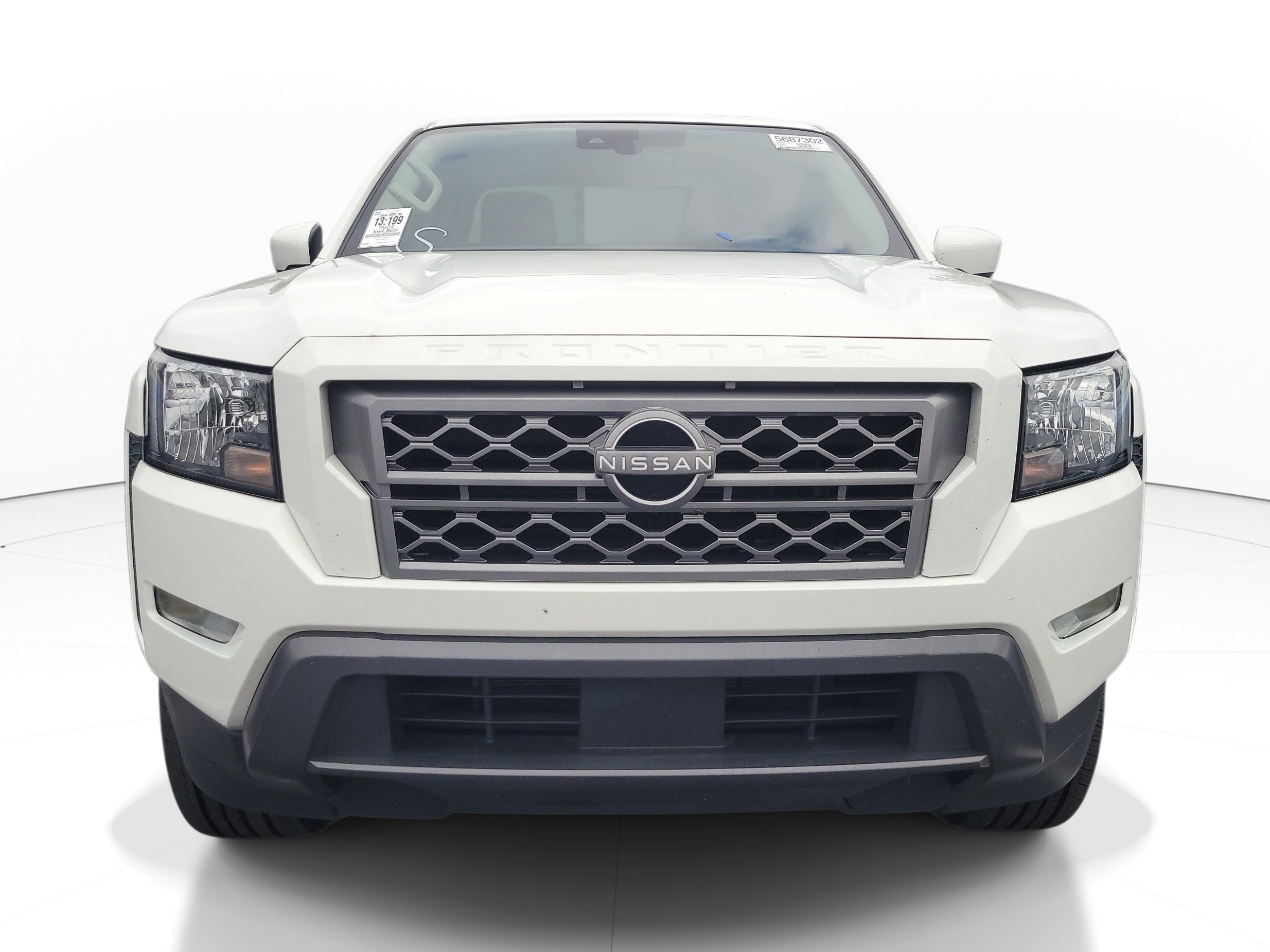 Used 2024 Nissan Frontier SV w/ SV Convenience Package RWD image 2