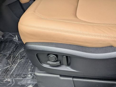 New 2026 Land Rover Defender 110 X-Dynamic SE AWD/4WD image 14