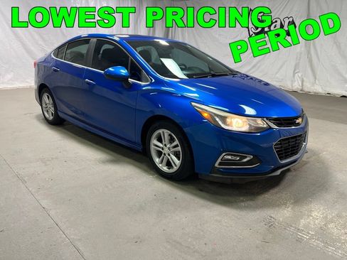 Used 2016 Chevrolet Cruze LT w/ Sun And Sound Package FWD image 1