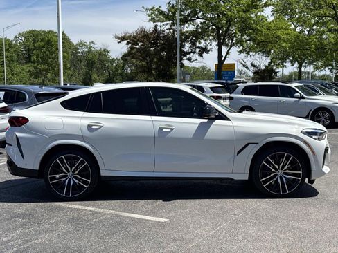 Used 2022 BMW X6 M50i w/ Premium Package AWD/4WD image 4