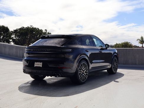 New 2026 Porsche Cayenne Coupe image 9