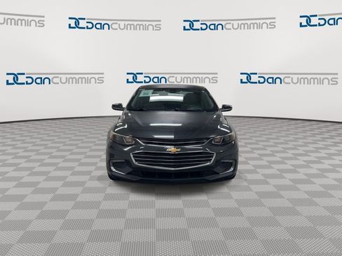Used 2016 Chevrolet Malibu LT FWD image 3
