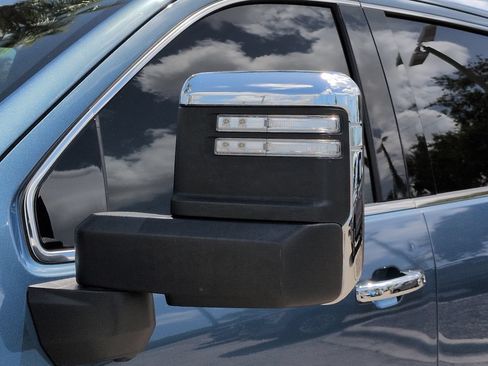 Used 2024 GMC Sierra 2500 Denali w/ Denali Reserve Package AWD/4WD image 12