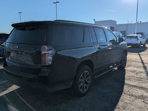 Used 2023 Chevrolet Suburban Z71 AWD/4WD image 2