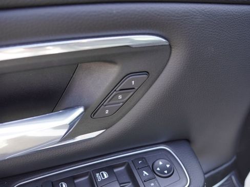 Used 2023 RAM 1500 Laramie image 20