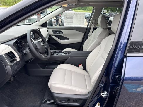 New 2026 Nissan Rogue Dark Armor AWD/4WD image 9