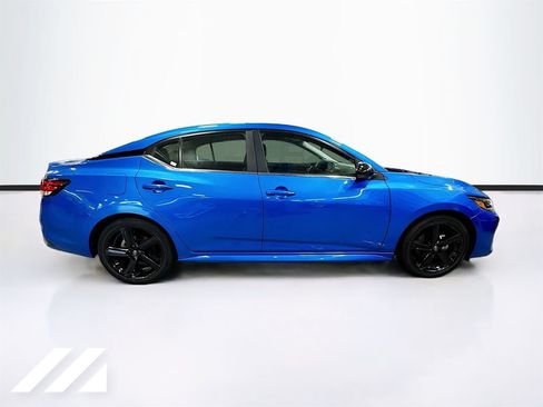 Used 2024 Nissan Sentra SR w/ SR Premium Package FWD image 4