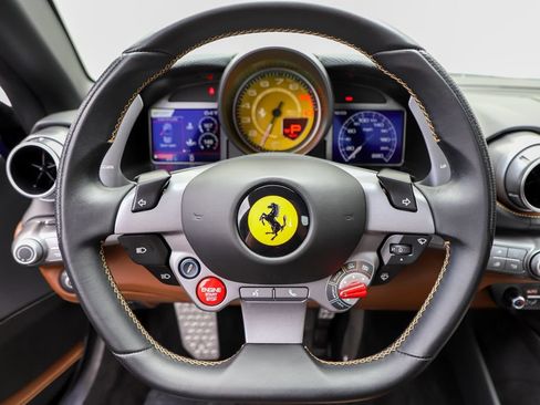 Used 2021 Ferrari 812 GTS RWD image 4