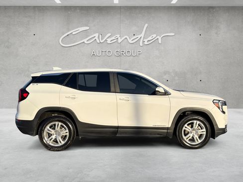 Certified 2022 GMC Terrain SLE image 17