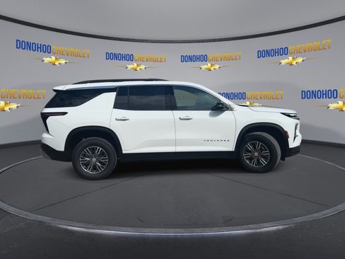 New 2026 Chevrolet Traverse LT FWD image 9
