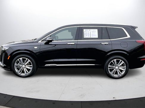 Used 2022 Cadillac XT6 Premium Luxury w/ Technology Package image 6