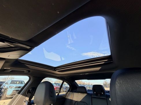 Used 2020 BMW 330i Sedan w/ Convenience Package image 20