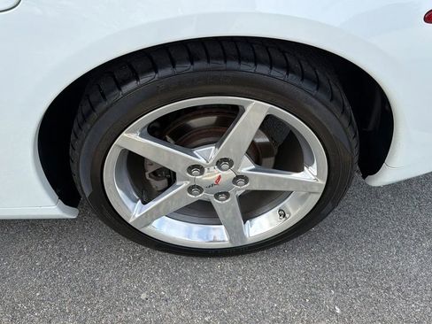 Used 2005 Chevrolet Corvette Coupe w/ Preferred Equipment Group image 8