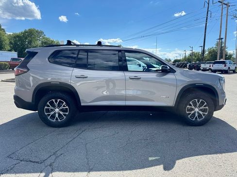 Used 2026 GMC Acadia AT4 w/ Luxury Package AWD/4WD image 8