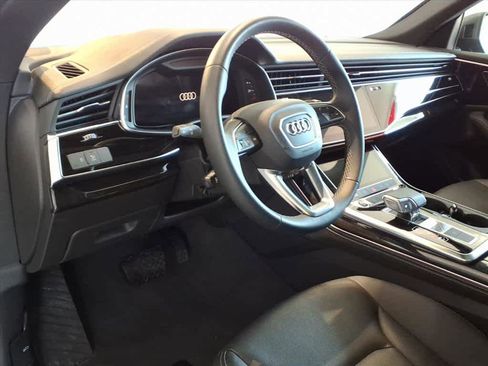 Used 2025 Audi Q8 Premium Plus w/ Premium Plus Package image 9