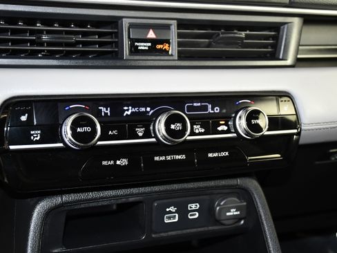 Certified 2025 Honda Pilot EX-L image 28