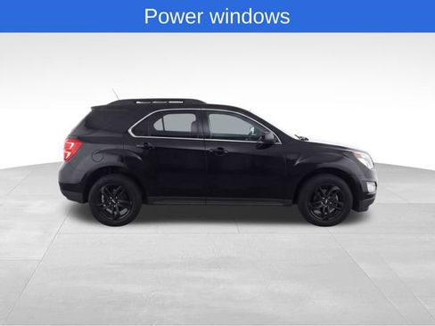 Used 2017 Chevrolet Equinox LT image 8