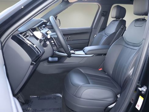 New 2026 Land Rover Range Rover Sport SE AWD/4WD image 12