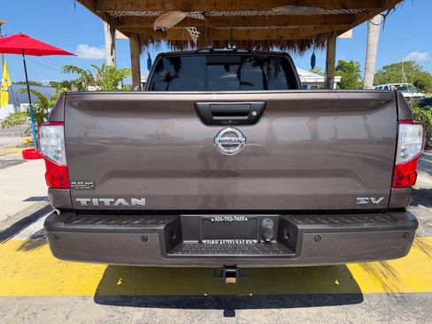 Used 2017 Nissan Titan SV RWD image 6