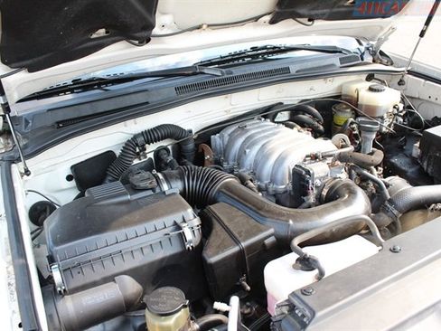 Used 2004 Toyota 4Runner SR5 AWD/4WD image 39