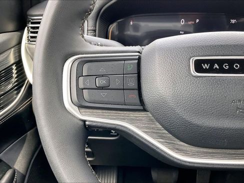 Used 2024 Jeep Wagoneer L Series II w/ Flexible Seating Group image 10