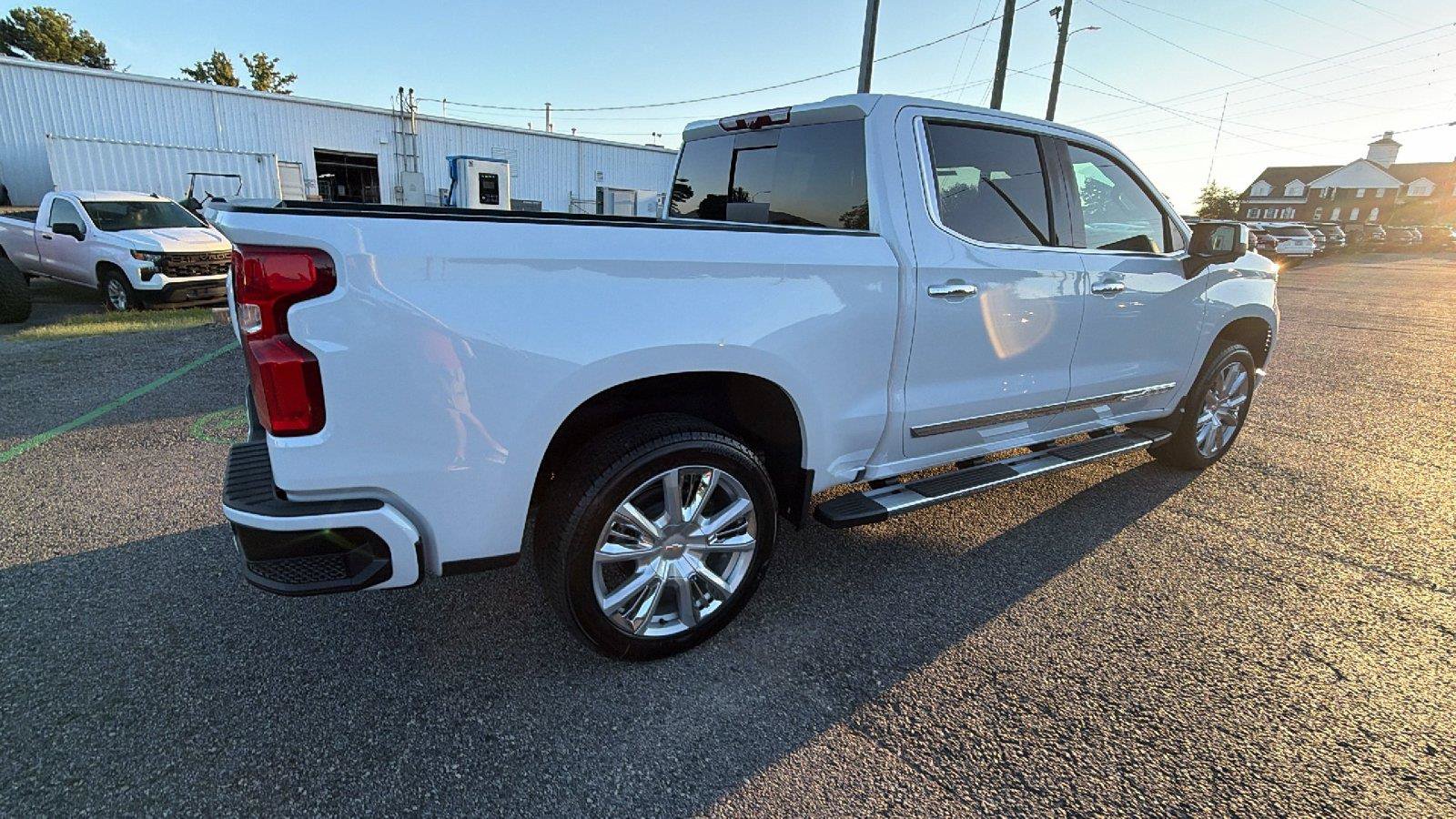 New 2026 Chevrolet Silverado 1500 High Country w/ High Country Premium Package AWD/4WD image 9