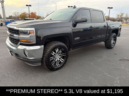 Used 2017 Chevrolet Silverado 1500 LT w/ Texas Edition image 4