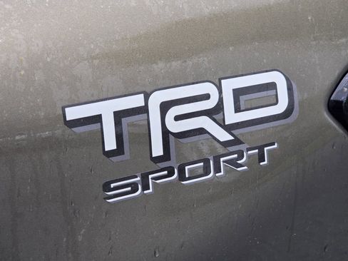 Used 2024 Toyota Tacoma TRD Sport AWD/4WD image 7