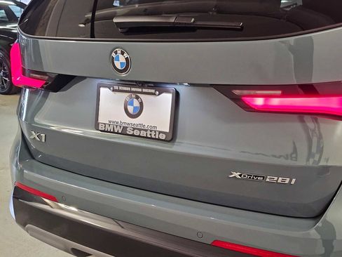 New 2026 BMW X1 xDrive28i w/ Technology Package AWD/4WD image 7