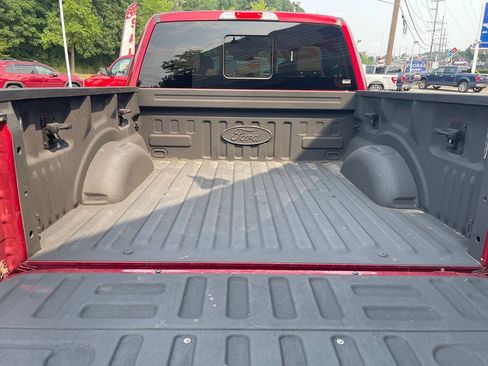 Used 2017 Ford F150 Lariat w/ Equipment Group 502A Luxury AWD/4WD image 8