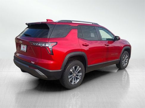 Used 2025 Chevrolet Equinox LT w/ Convenience Package II image 5