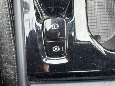 Used 2023 Volvo XC40 B5 Plus w/ Driver Assist Package image 23