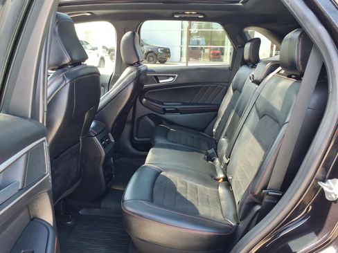 Used 2024 Ford Edge ST-Line image 14