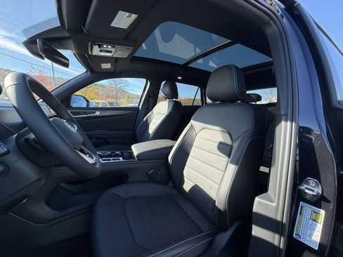 New 2026 Volkswagen Atlas Cross Sport SEL R-Line image 11