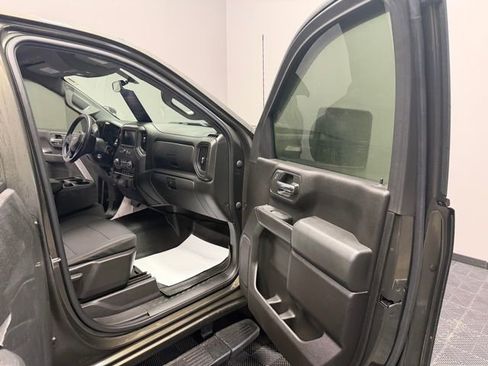 Used 2022 Chevrolet Silverado 2500 Custom w/ Custom Convenience Package image 21