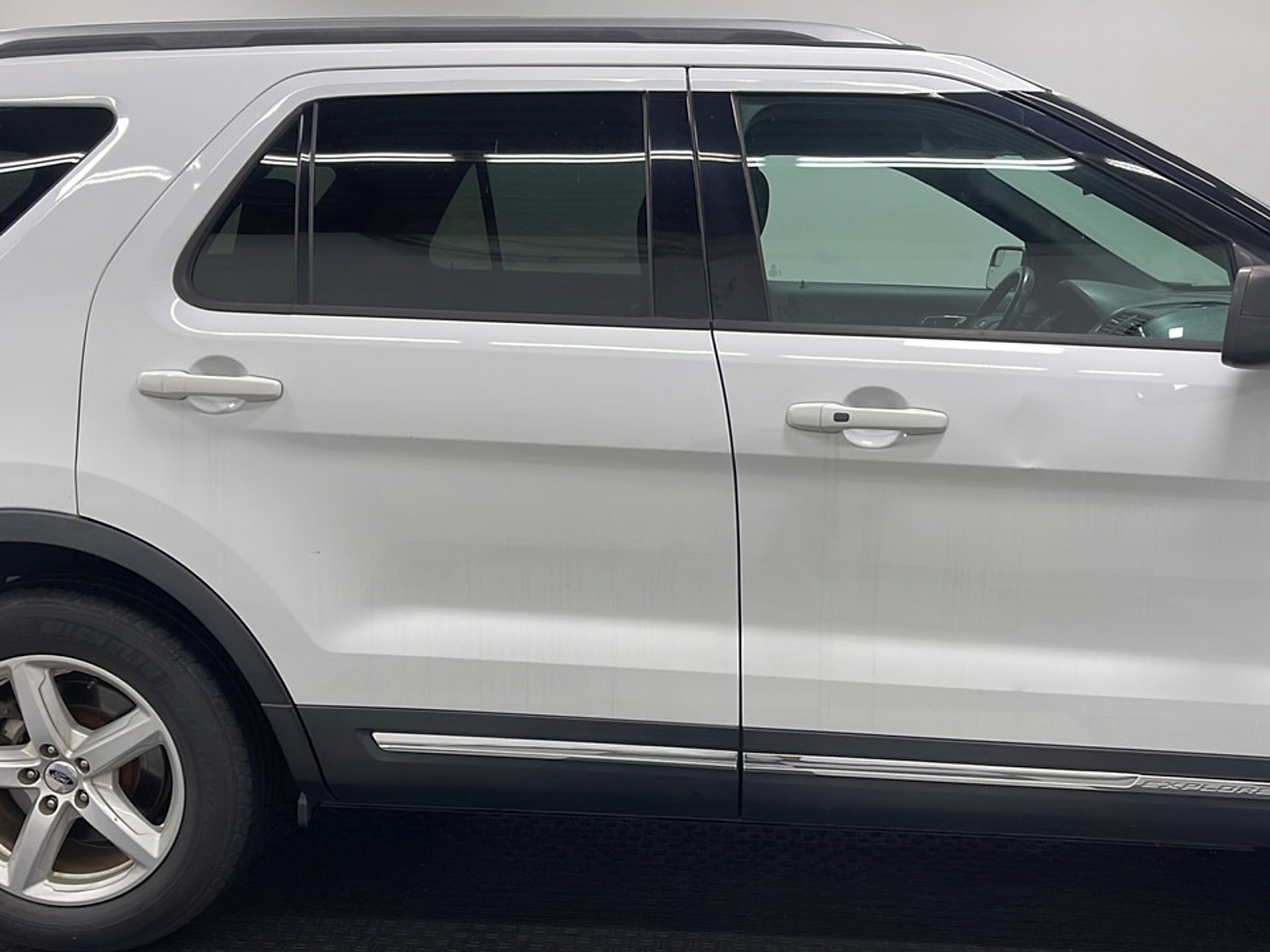 Used 2018 Ford Explorer XLT FWD image 20