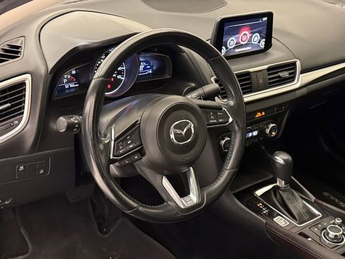 Used 2017 MAZDA MAZDA3 Touring w/ Popular Equipment Package FWD image 18