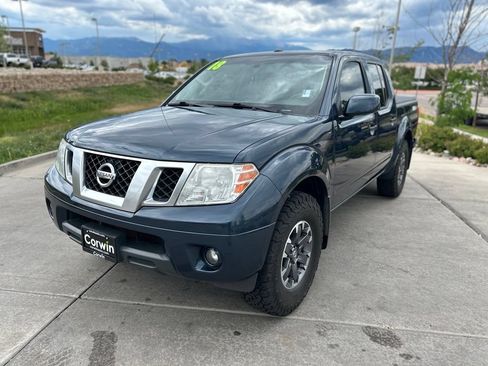 Used 2018 Nissan Frontier PRO-4X AWD/4WD image 3