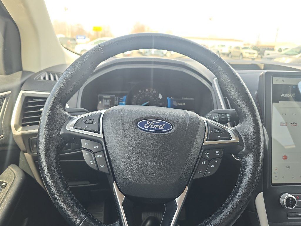 Used 2023 Ford Edge SEL AWD/4WD image 17