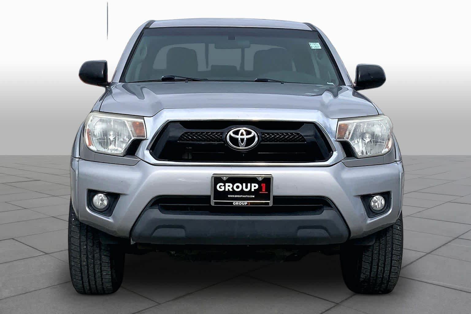 Used 2015 Toyota Tacoma PreRunner w/ SR5 Package RWD image 4