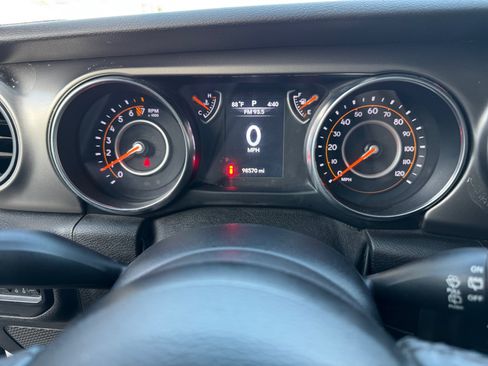Used 2019 Jeep Wrangler Sport AWD/4WD image 15
