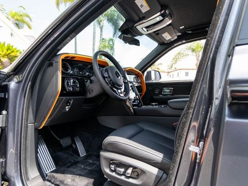 Used 2026 Rolls-Royce Cullinan Black Badge AWD/4WD image 27