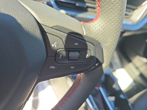 New 2026 Chevrolet Trax RS w/ Driver Confidence Package FWD image 38