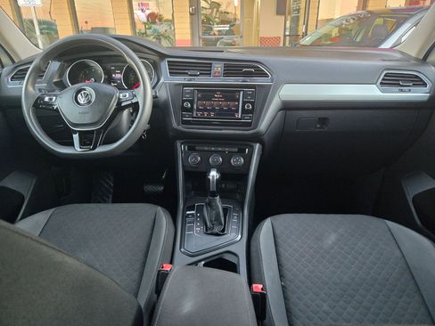 Used 2018 Volkswagen Tiguan S image 54