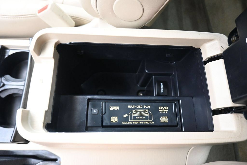 Used 2004 Toyota Land Cruiser AWD/4WD image 23