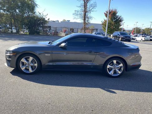 Used 2018 Ford Mustang GT Premium w/ Equipment Group 401A image 5