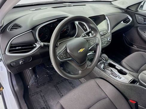 Used 2024 Chevrolet Malibu LT FWD image 9