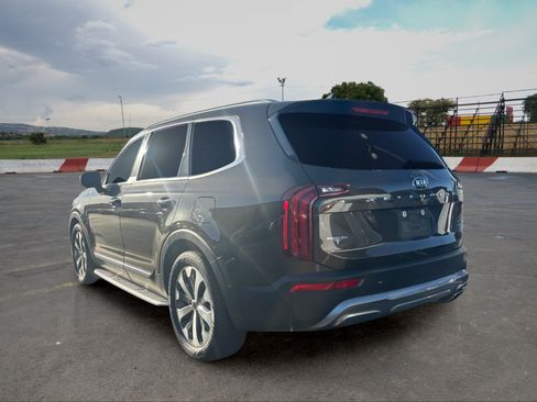 Used 2021 Kia Telluride S FWD image 4